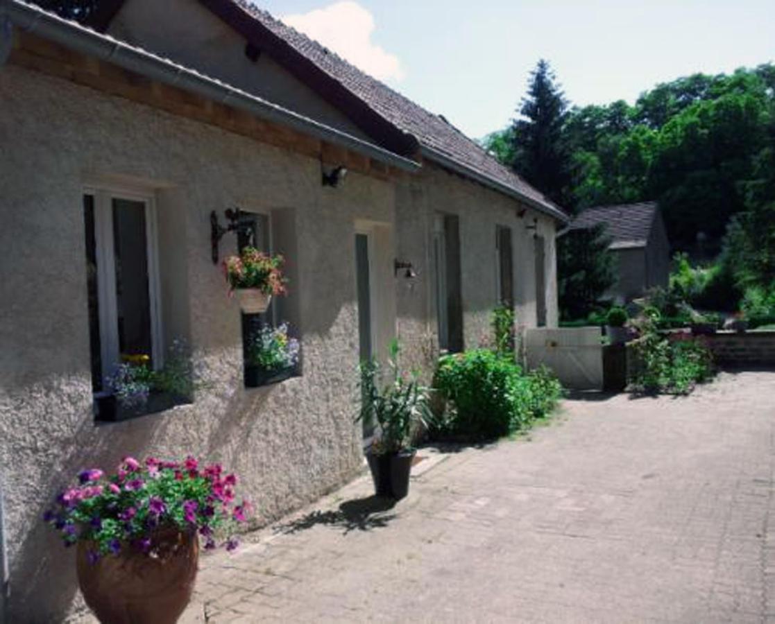 Saint-Sernin-du-Plain La Providence, Chambres D'Hotes المظهر الخارجي الصورة