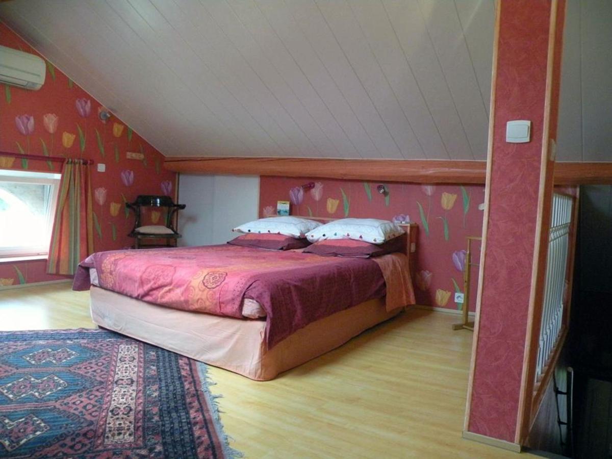 Saint-Sernin-du-Plain La Providence, Chambres D'Hotes المظهر الخارجي الصورة
